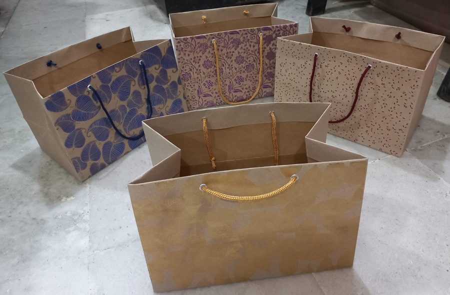 Sbag Kraft Med, a Chimanlals gift bags set